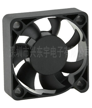 舞臺(tái)燈光散熱風(fēng)扇不僅是舞臺(tái)燈光壽命的延長(zhǎng)者，更能保護(hù)自己